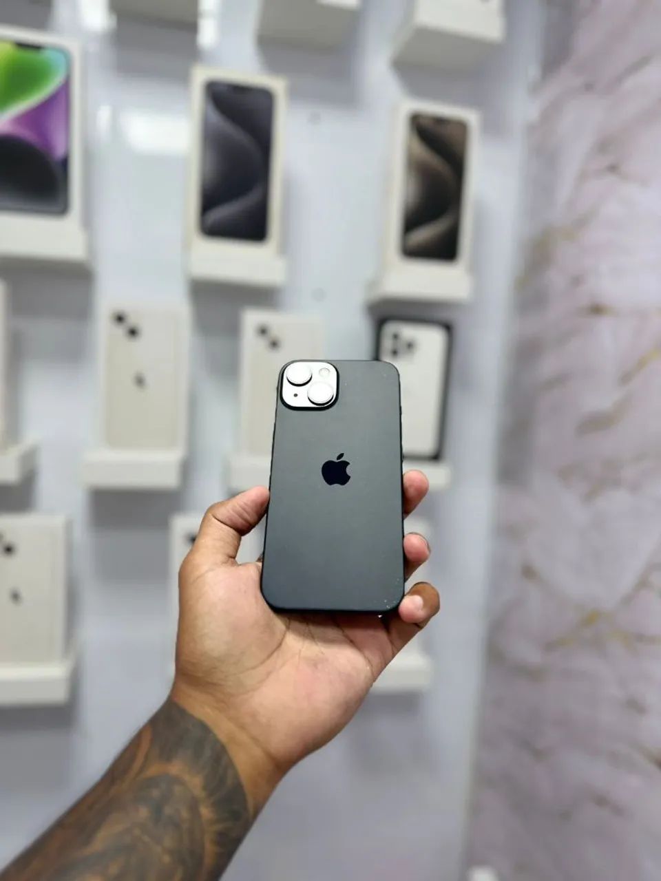 IPHONE 15 128GB PRETO<br>R$ 3.250,00