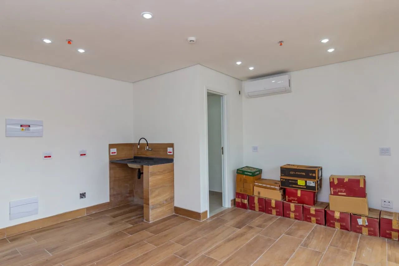 Sala comercial na Rua Engenheiro Bianor, 148 - sala 222  42 m² - Foto 2