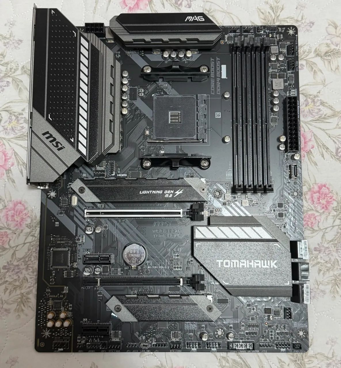 Placa Mãe MSI MAG B550 Tomahawk - Foto 2