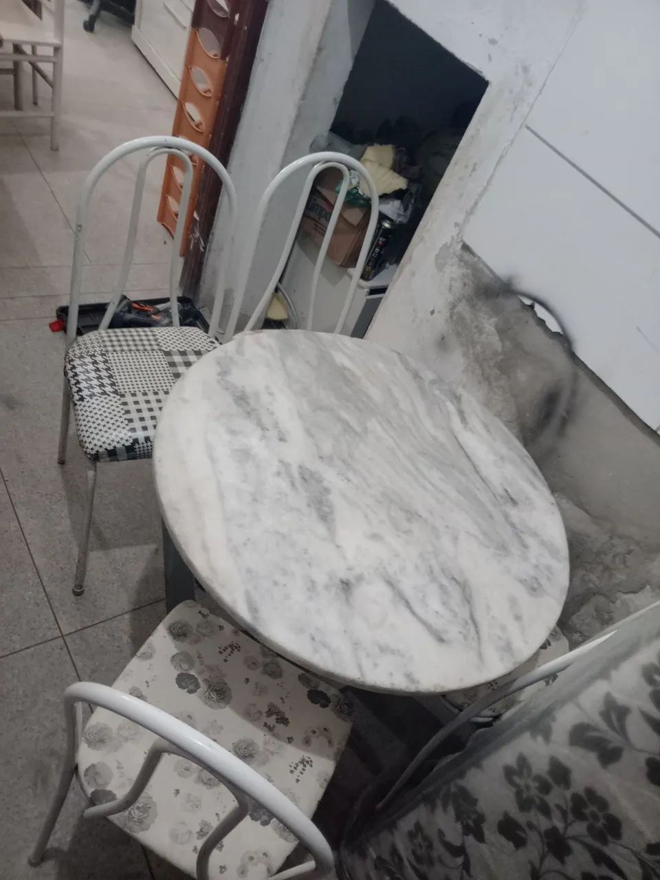 Mesa 4 cadeiras  - Foto 4