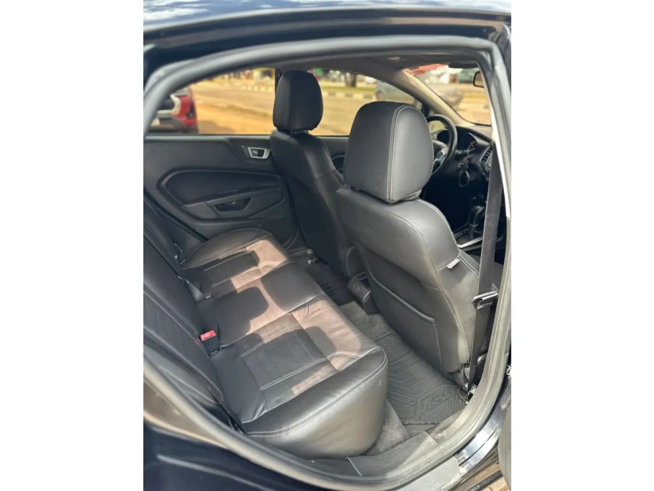 Ford Fiesta Sedan Titanium 1.6 Powershift 2014 - Foto 5