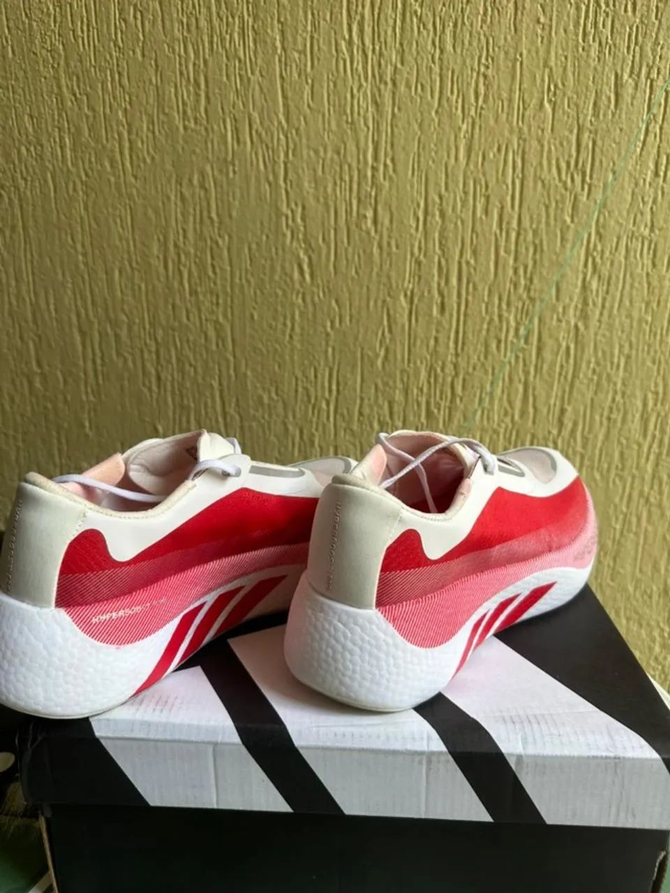 Tênis de corrida - Adidas Hyperboost Edge - Foto 3