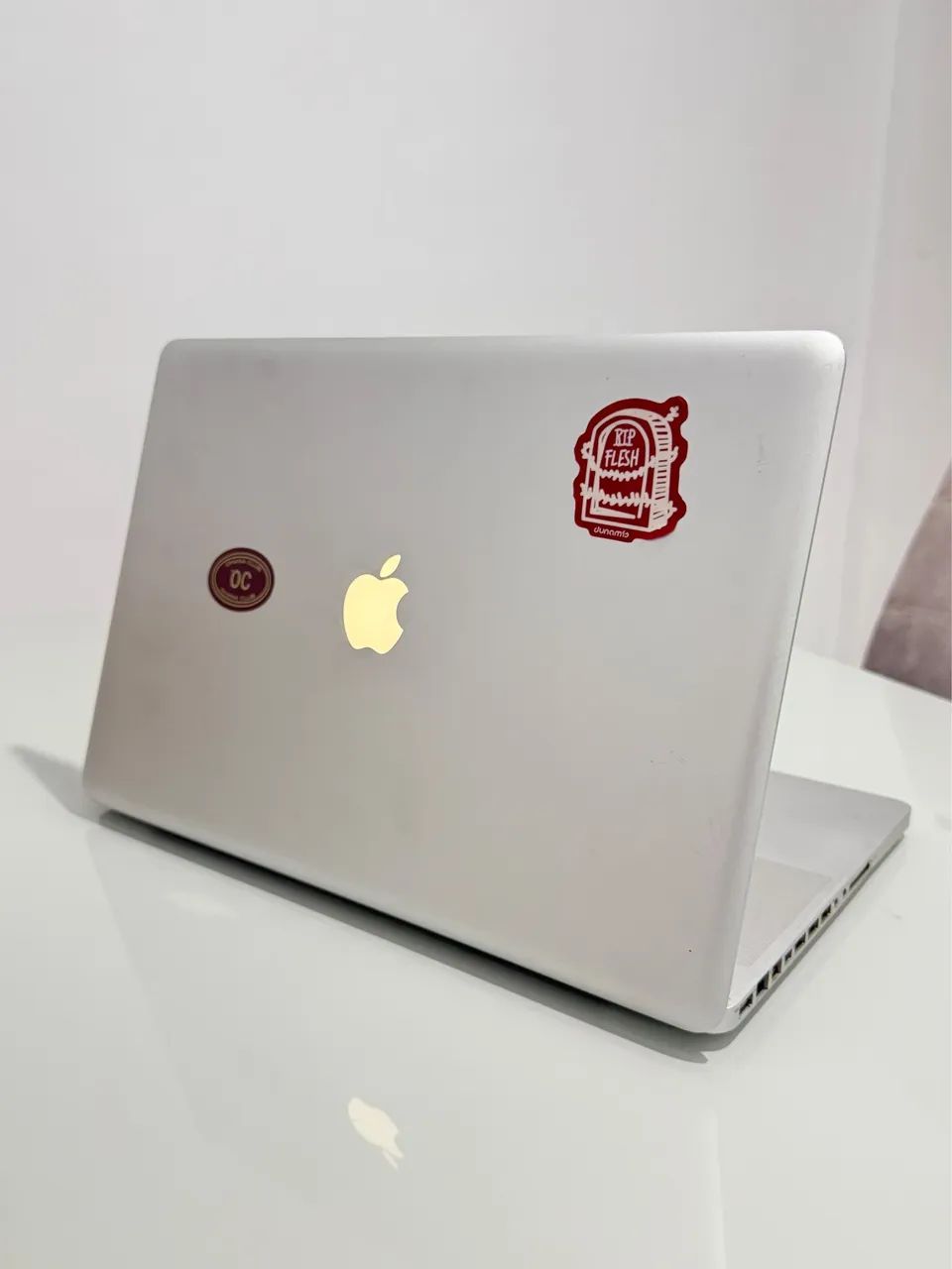 MacBook Pro 17 inch - Core i7 - 16Gb Ram - Estado de novo