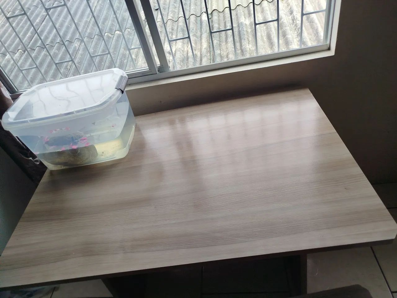 Mesa com banco - Foto 4