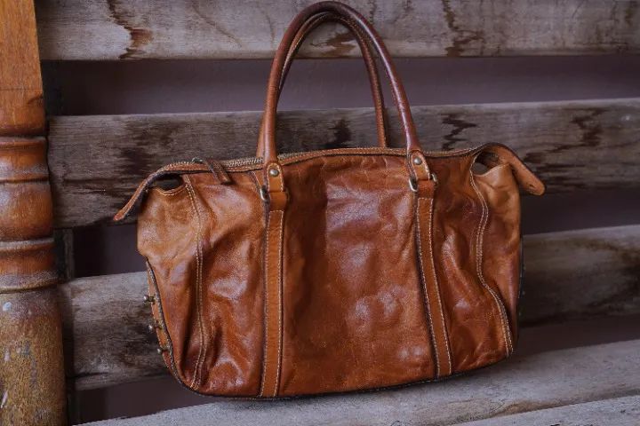 Bolsa de couro legitimo arezzo - Foto 3
