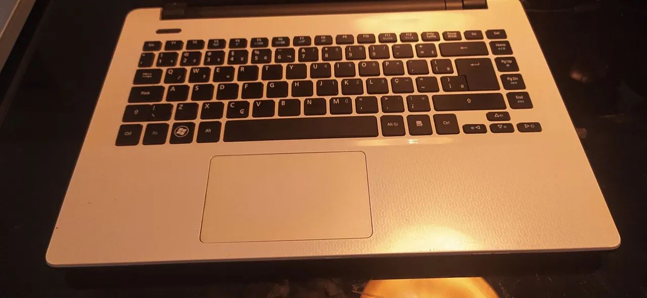 *Notebook Acer Aspire E5-471 usado<br> - Foto 2