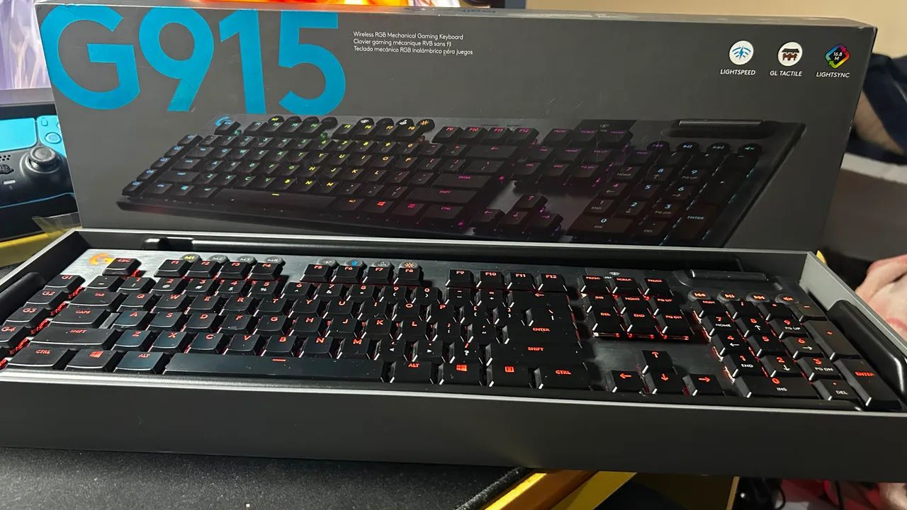 Teclado Logitech G915