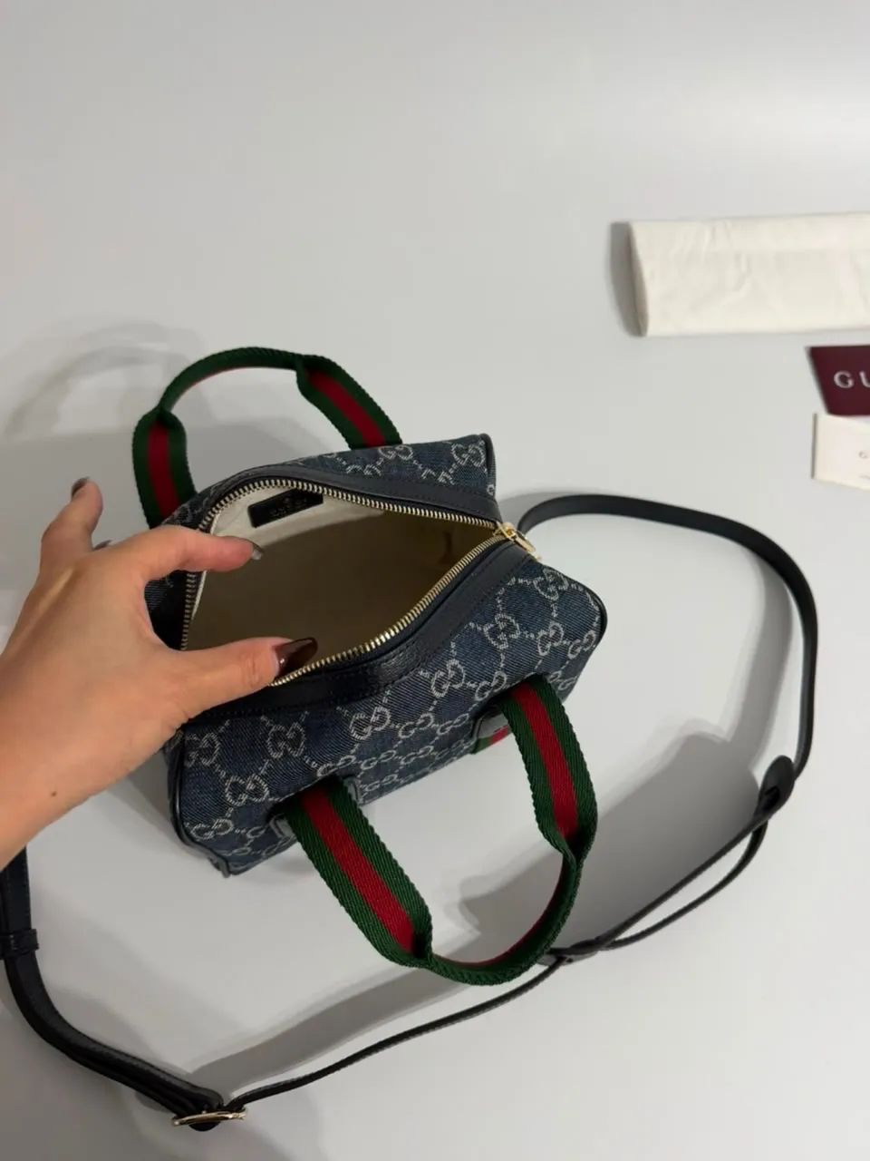 Bolsa mini Gucci em tecido azul e couro legítimo  - Foto 2