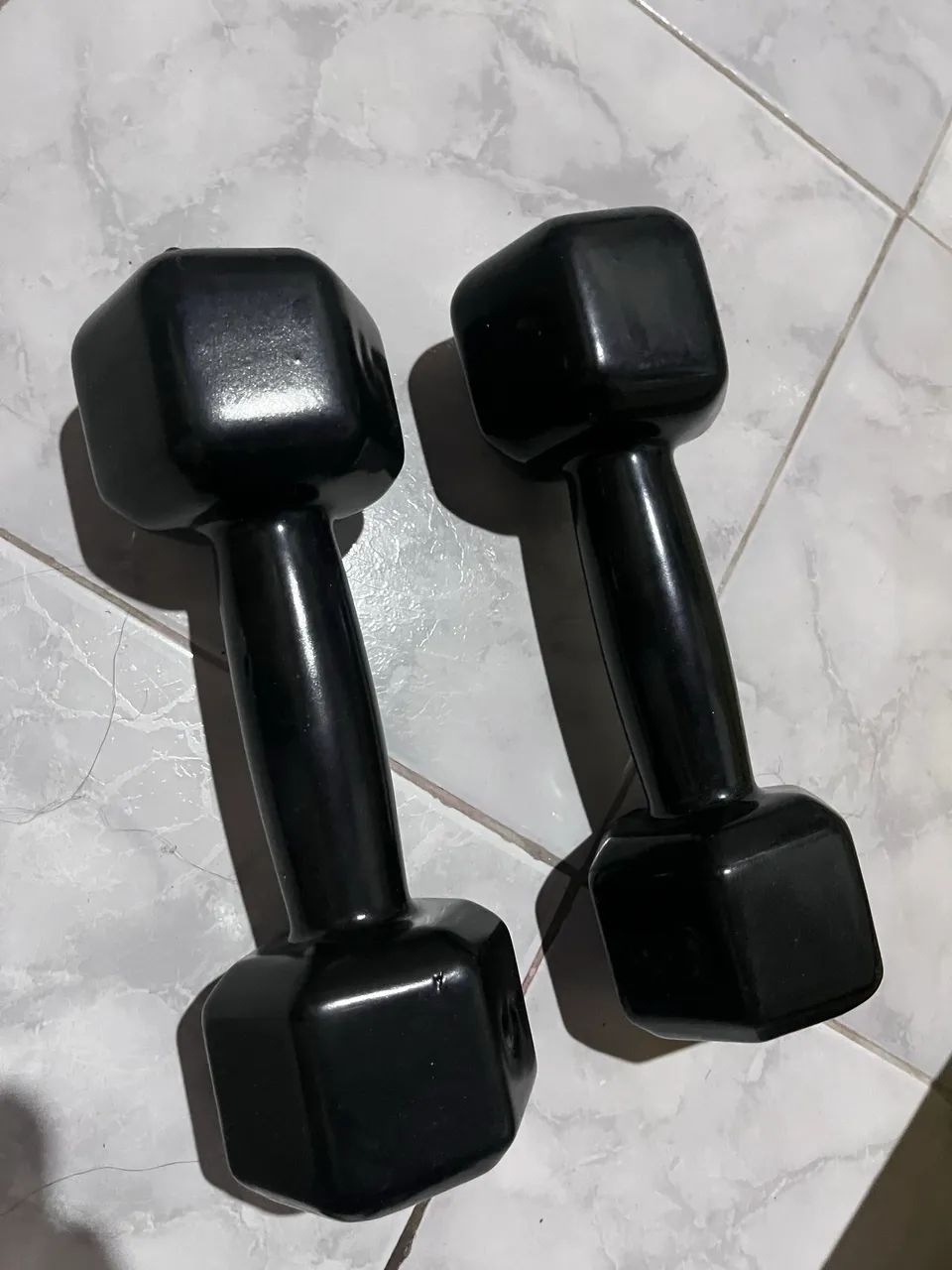 Halter 5kg sextavado emborrachado (leia o anúncio) - Foto 2