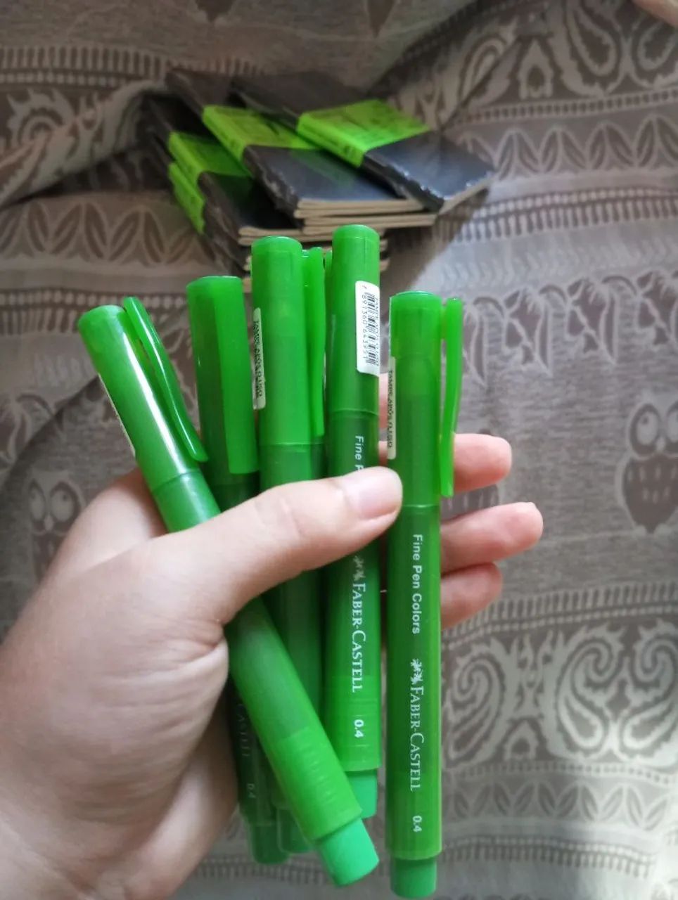 6 Cadernetas Filibook e 6 canetas FabriCastell 0,4 cor verde líquida 