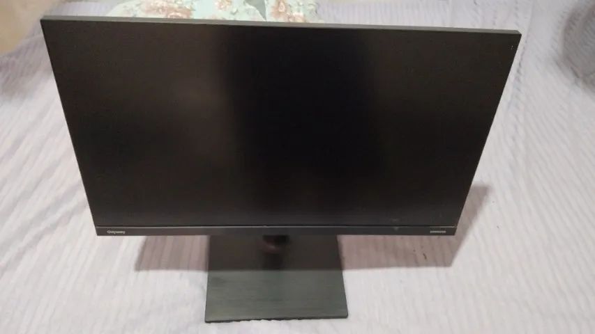 Monitor Samsung 144Hz 24"