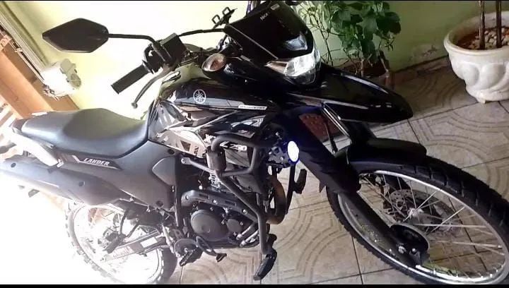 XTZ Lander 250 - Foto 2
