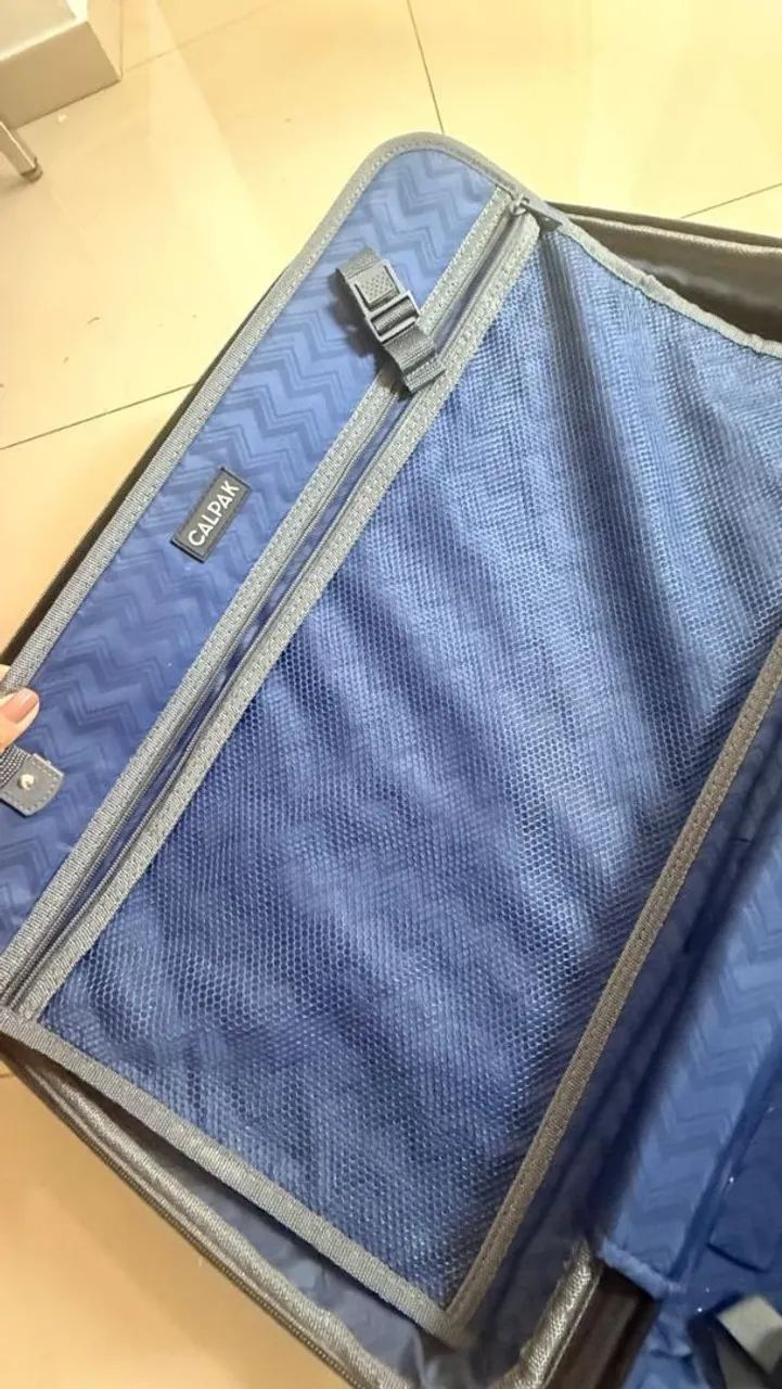 Mala seminova de 23kg marca calpak - Foto 5