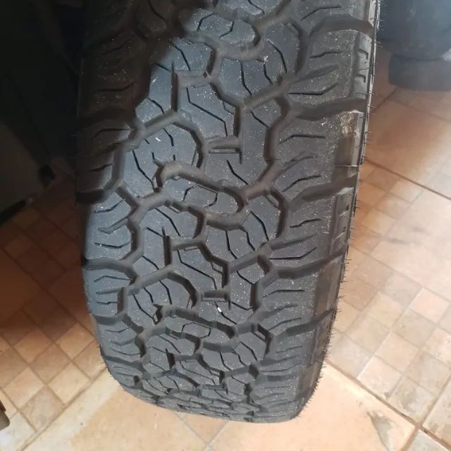 PNEUS NOVOS XBRI BRUTUS T/A 225/65R17 107/103S BPR - Foto 4