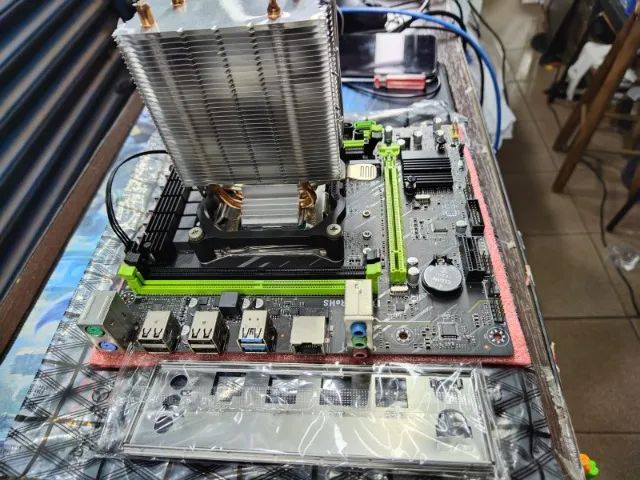 Placa mãe x99 P4 + Xeon e5 2670 v3 apenas venda - Foto 5
