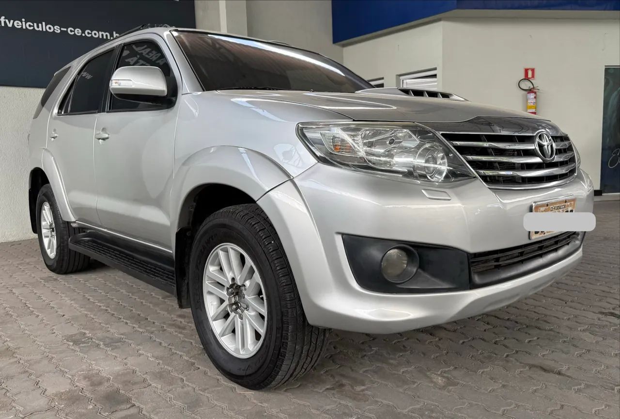 Toyota Hilux CD SRV D4-D 4X4 3.0 TDI DIES 2012
