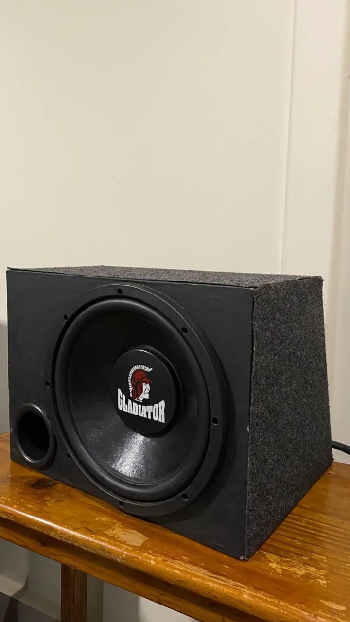 Caixa Dutada com Subwoofer Gladiator 12" + Engate Rápido