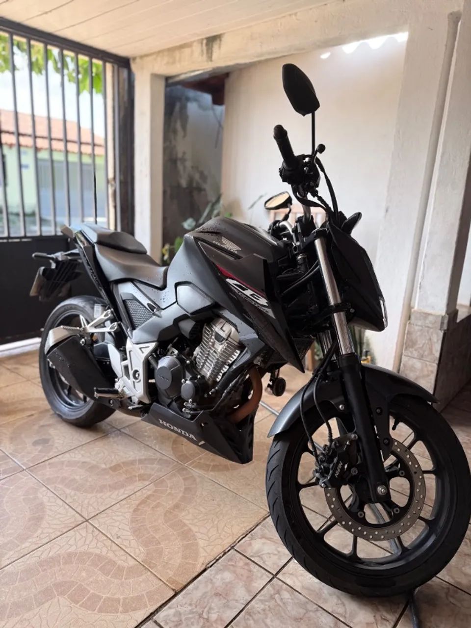 CB300F Twister CBS - Foto 5