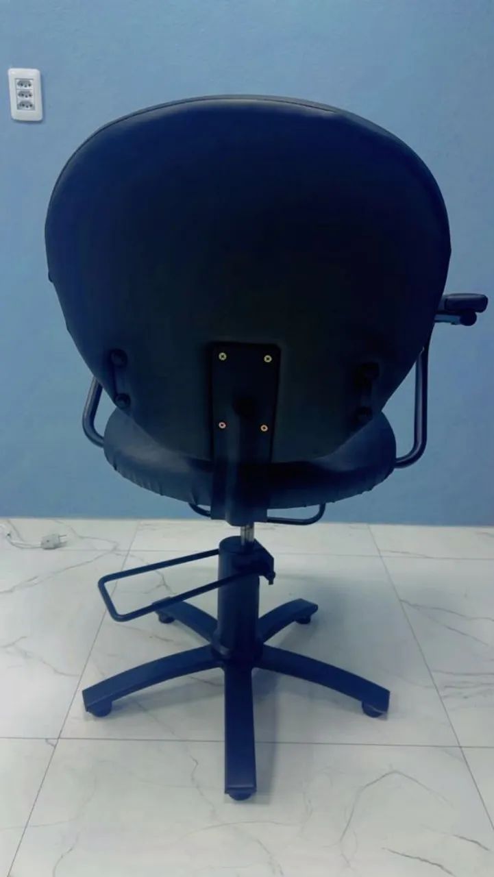 Vendo essa cadeira de salão  - Foto 5