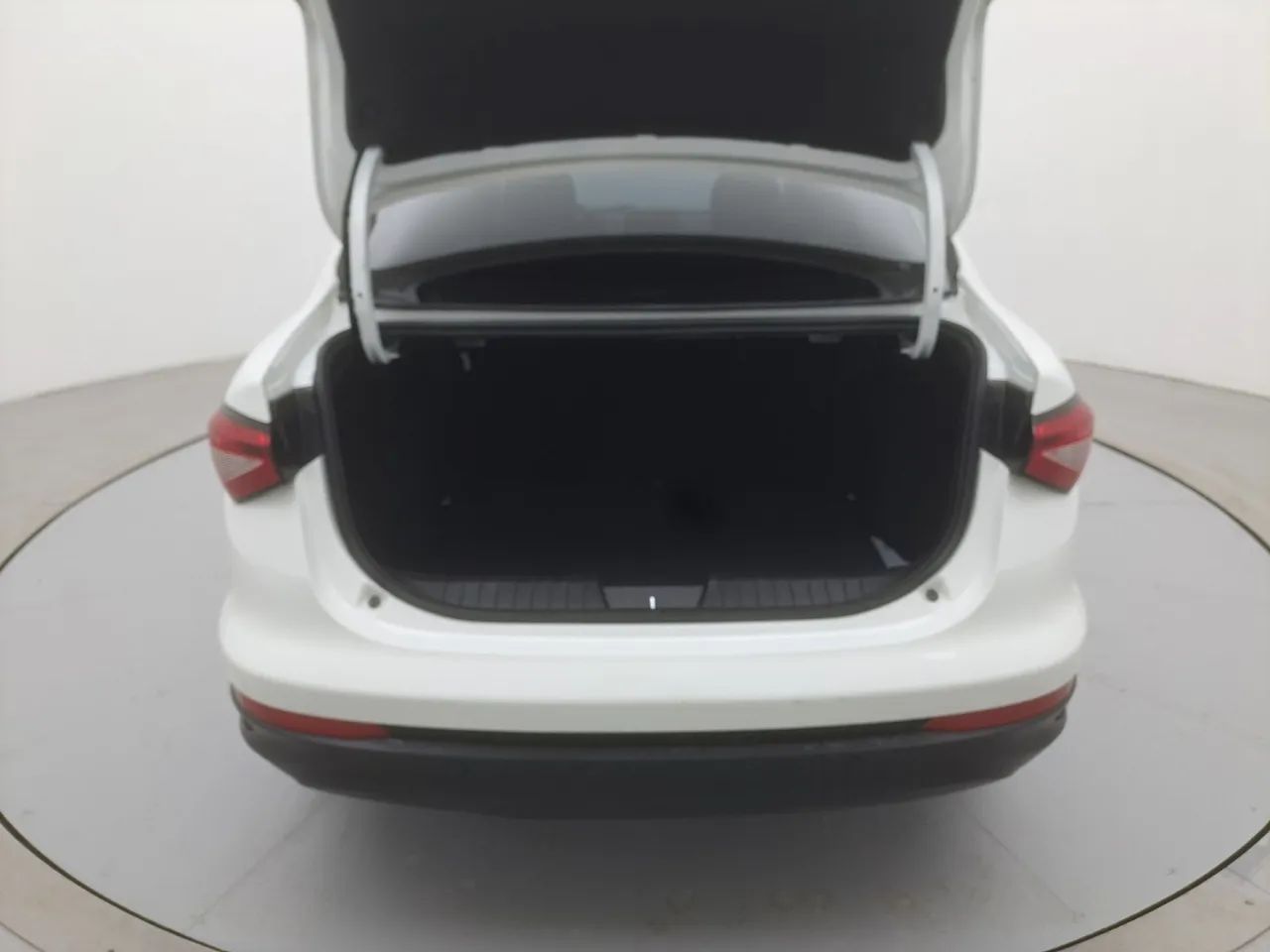 Fiat Cronos DRIVE 1.3 8V Flex Aut., foto 9 de 18