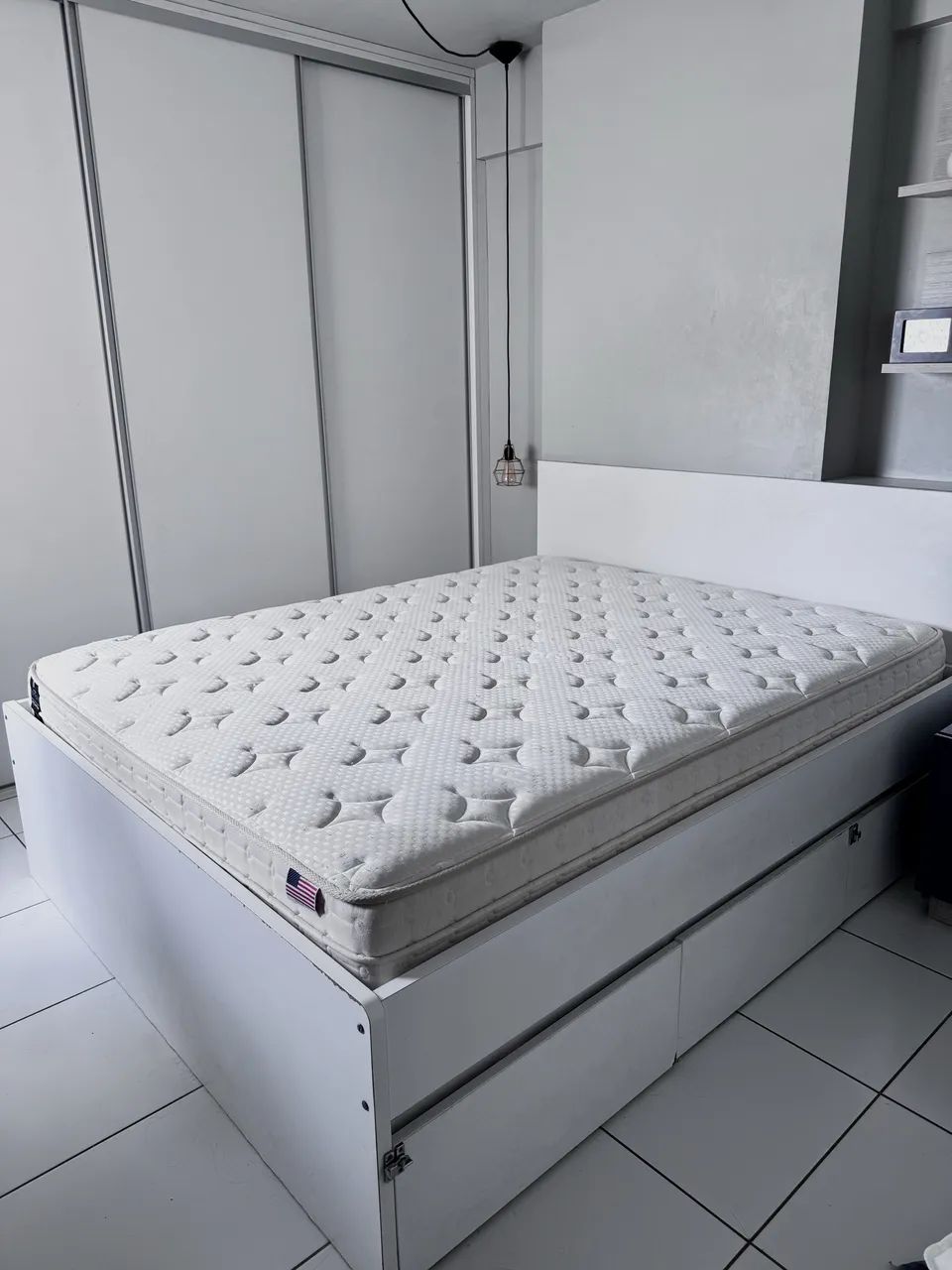 Base de Cama com gavetas - Queen 