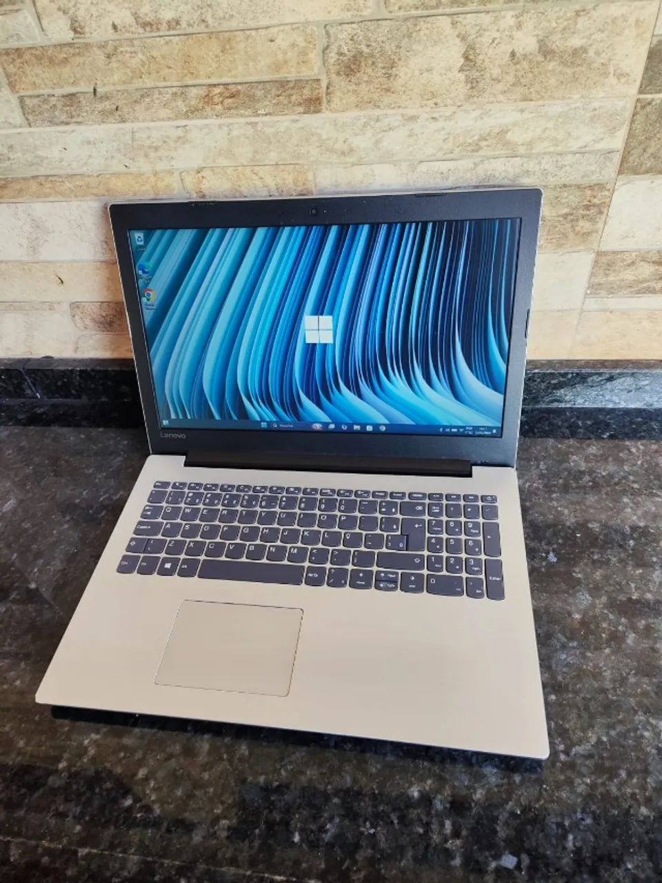 Notebook Lenovo i5 8º Geração 8gb DDR4 HD 1 tera bateria 4h tela