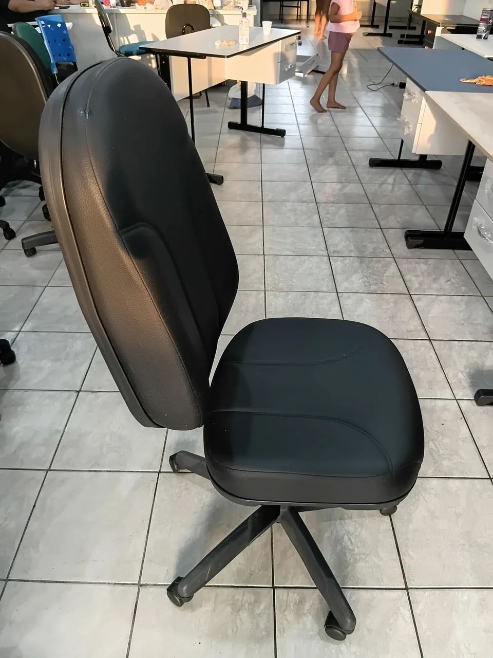 Cadeiras presidente sem braço  - Foto 2
