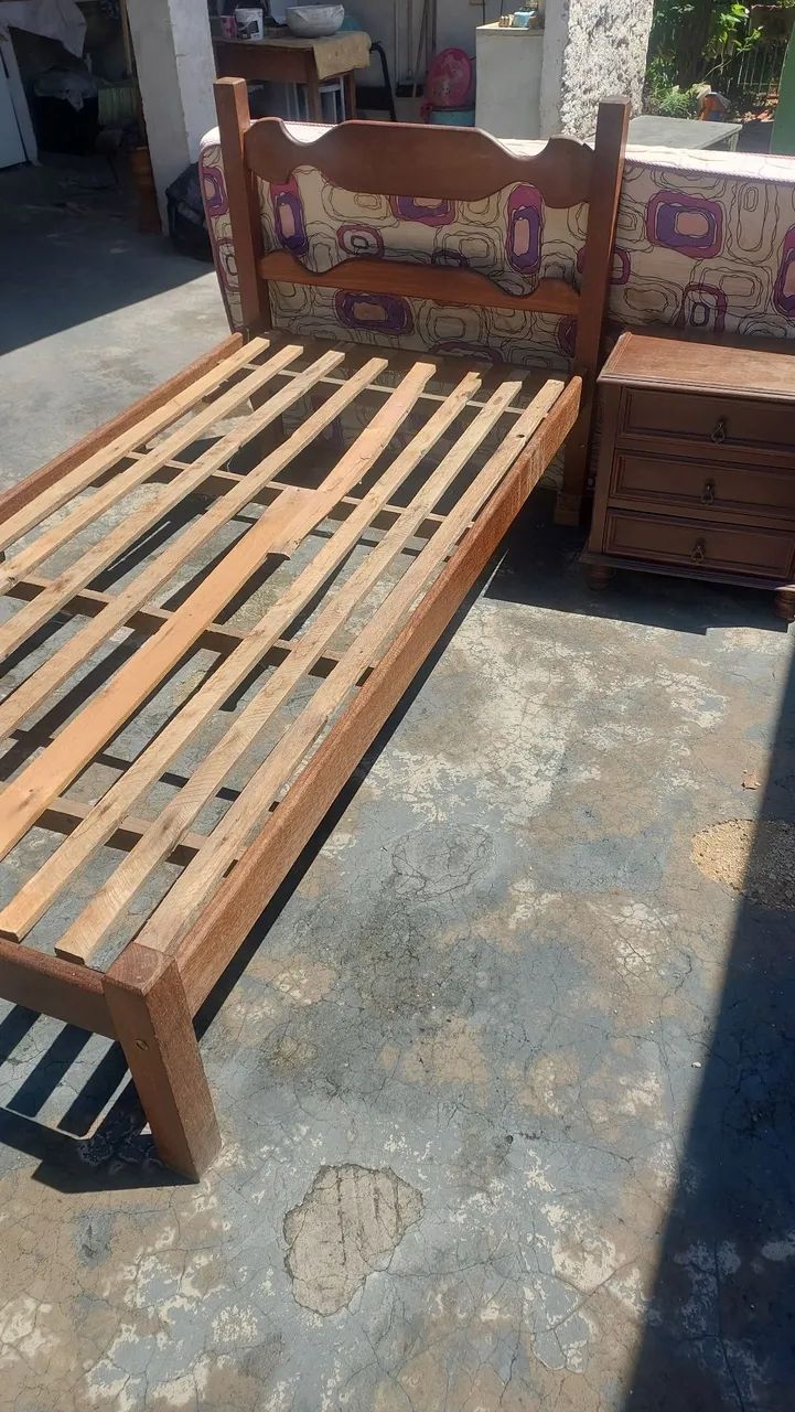 Cama solteiro e criado miudinho de sucupira - Foto 2