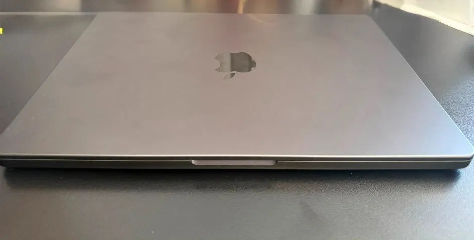 MacBook Pro M5 - 16GB RAM / 1 TB SSD - Como Novo - Foto 5