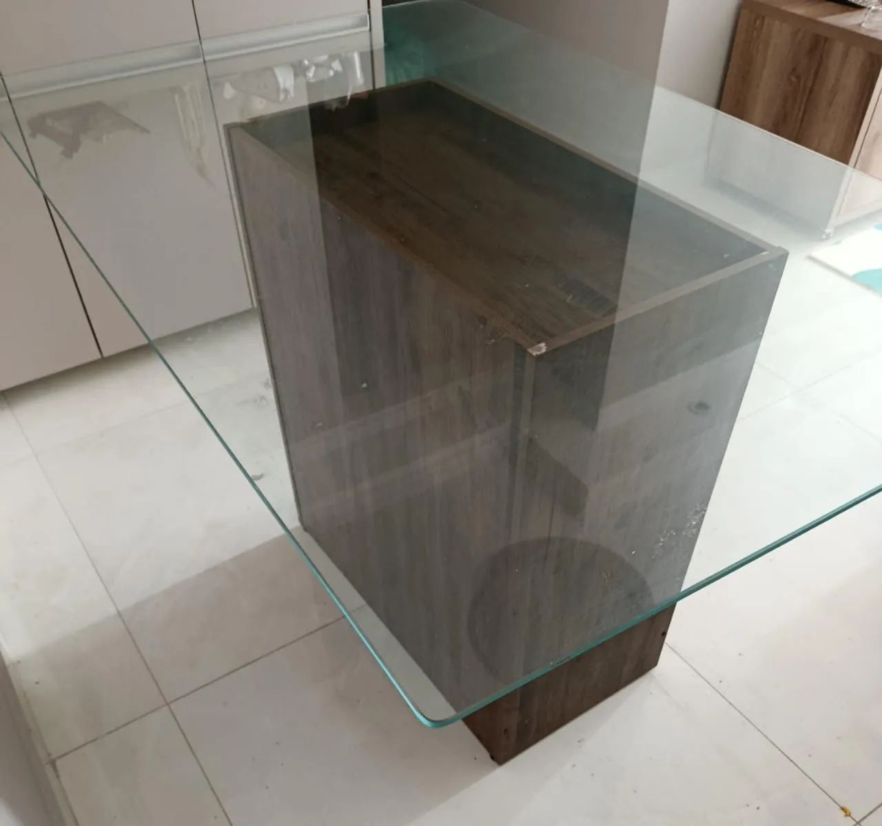 Mesa de vidro retangular para 6 cadeiras. - Foto 3
