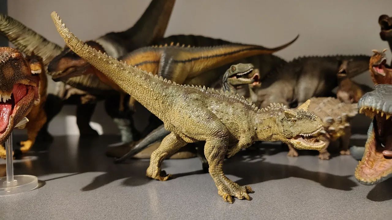 Carnotaurus papo