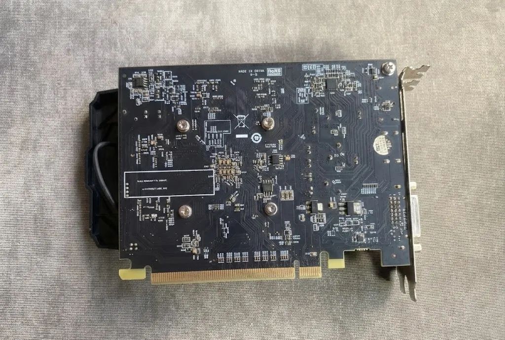 Placa de Vídeo AFOX Radeon RX 550 - USADA