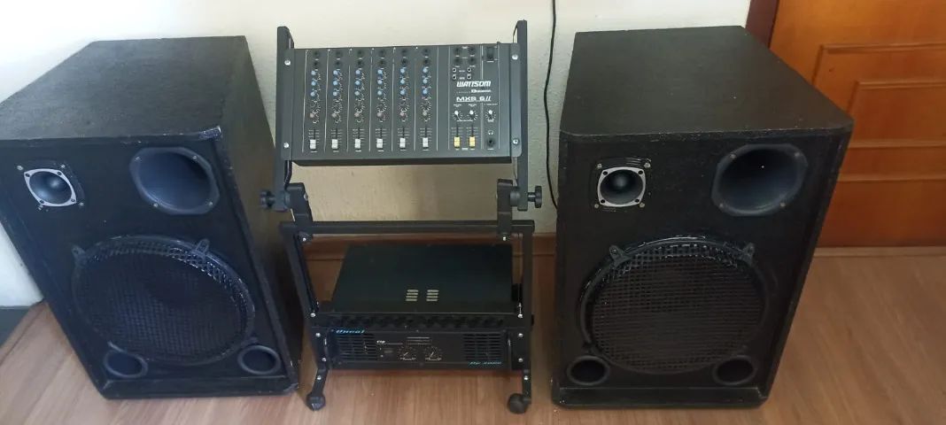 Equipamentos de Som Profissional