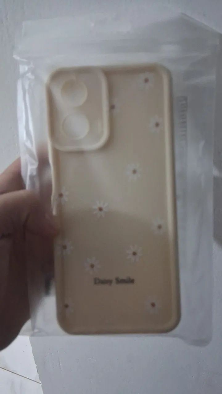 Capinha de celular galaxy A16 margaridas tom bege  - Foto 2