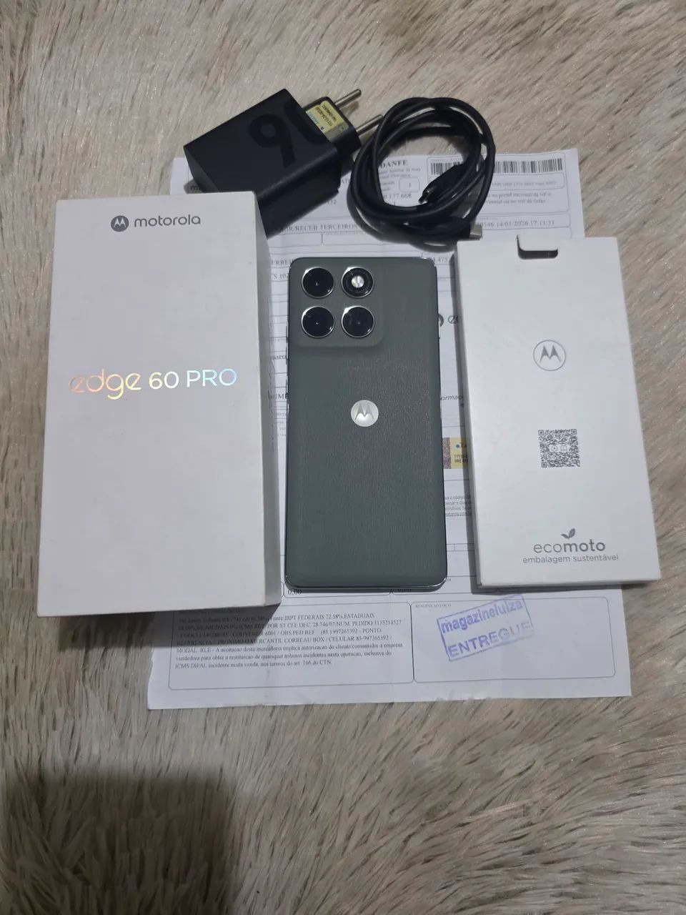 EDGE 60 PRO 512G 12 DE RAM ACEITO TROCA E CARTÃO  - Foto 3