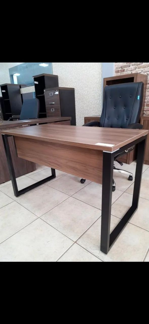 Mesa de Escritório pé de aço - Foto 2