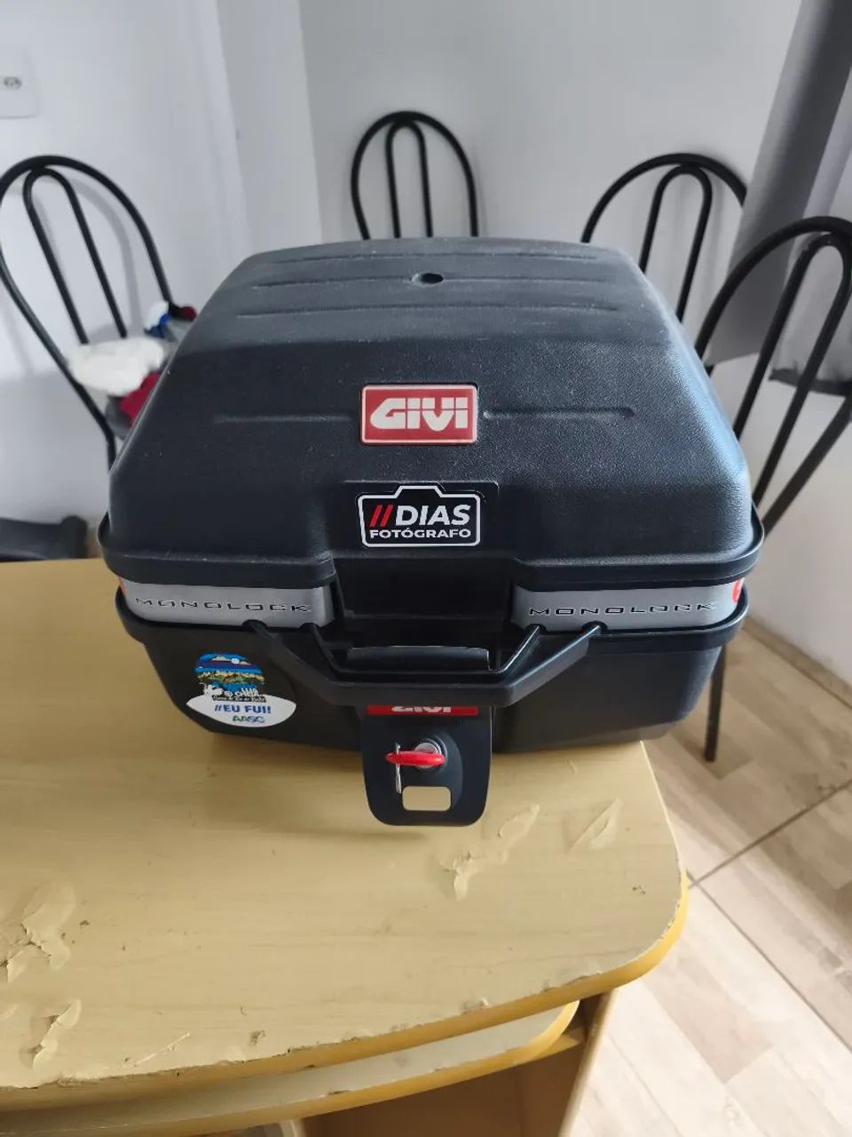 Vendo caixa de moto 