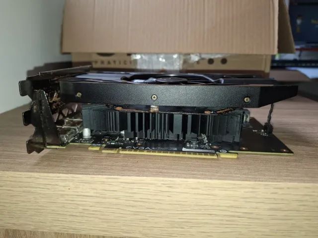 placa de video GTX 1650 quebrada - Foto 2