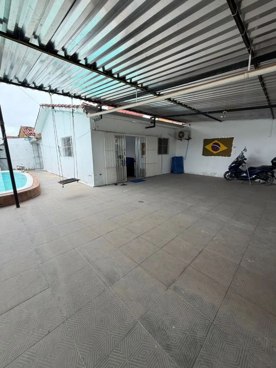 Linda casa no bengui 