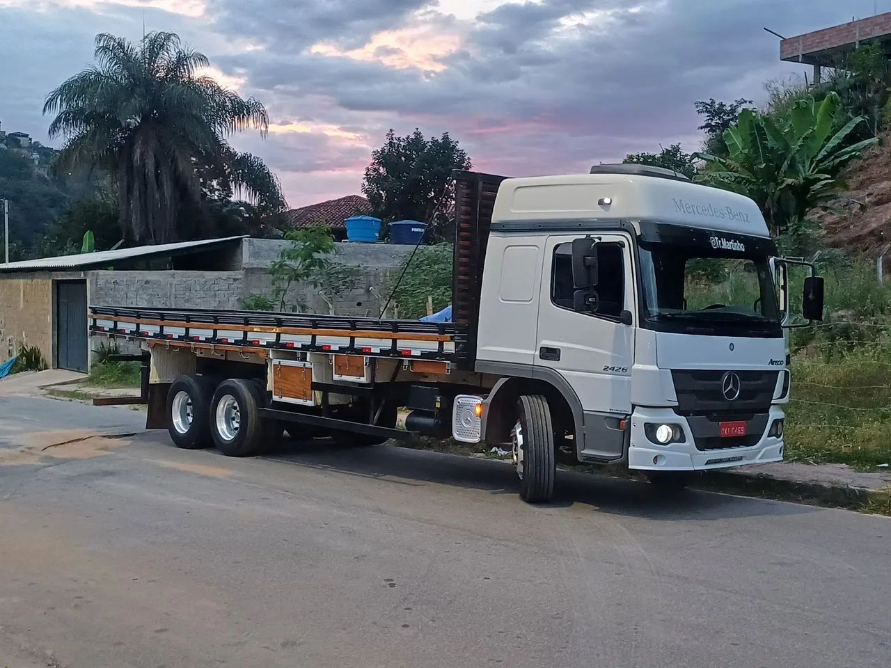 Caminhao 2426 atego
