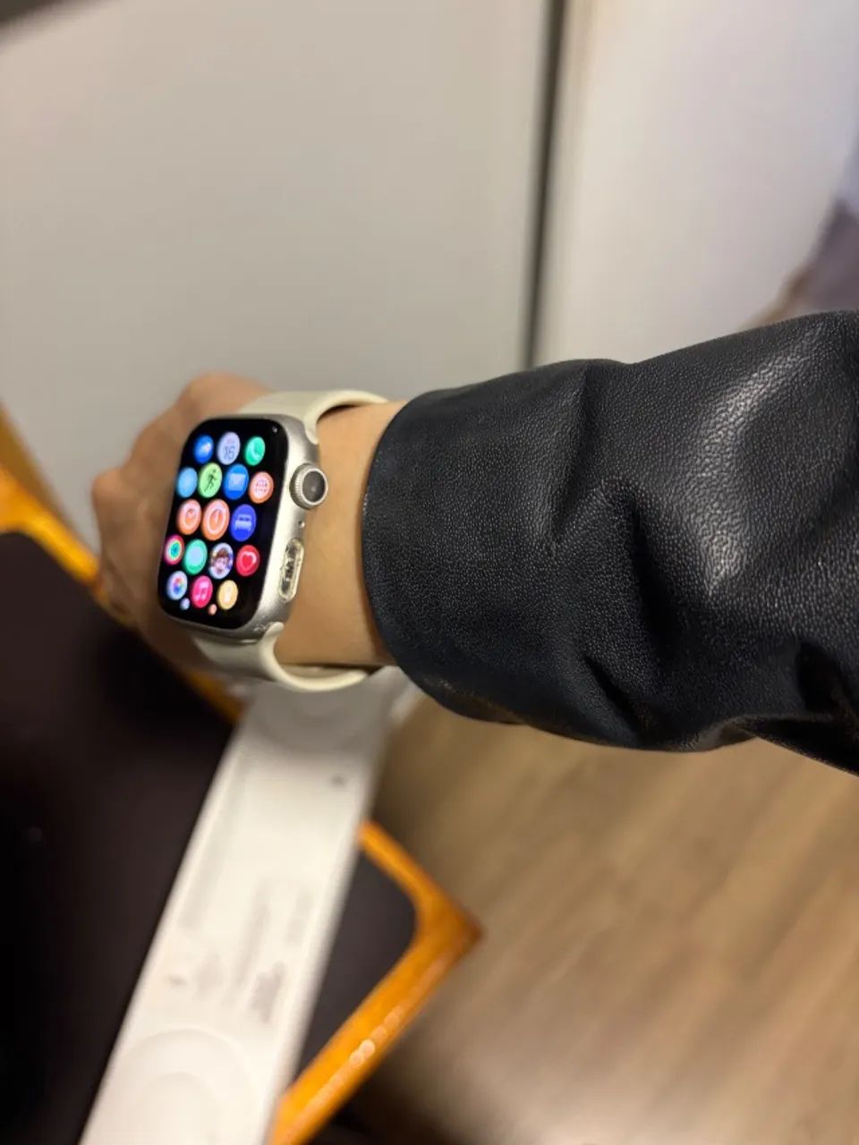 APPLE WATCH SERIES 7 - 41MM - STARLIGHT - Foto 4