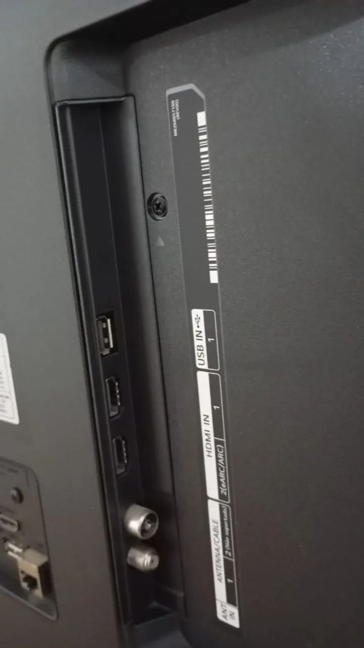 televisão quebrada p/ retirada de peças - Foto 3