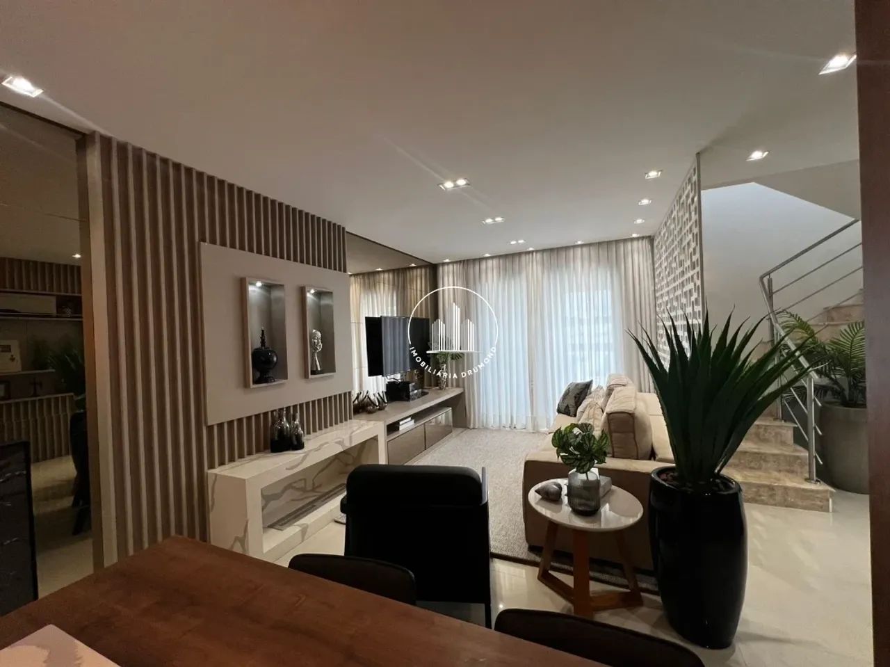 Cobertura 3 Quartos com 2 Suítes e 140m² - Balneário