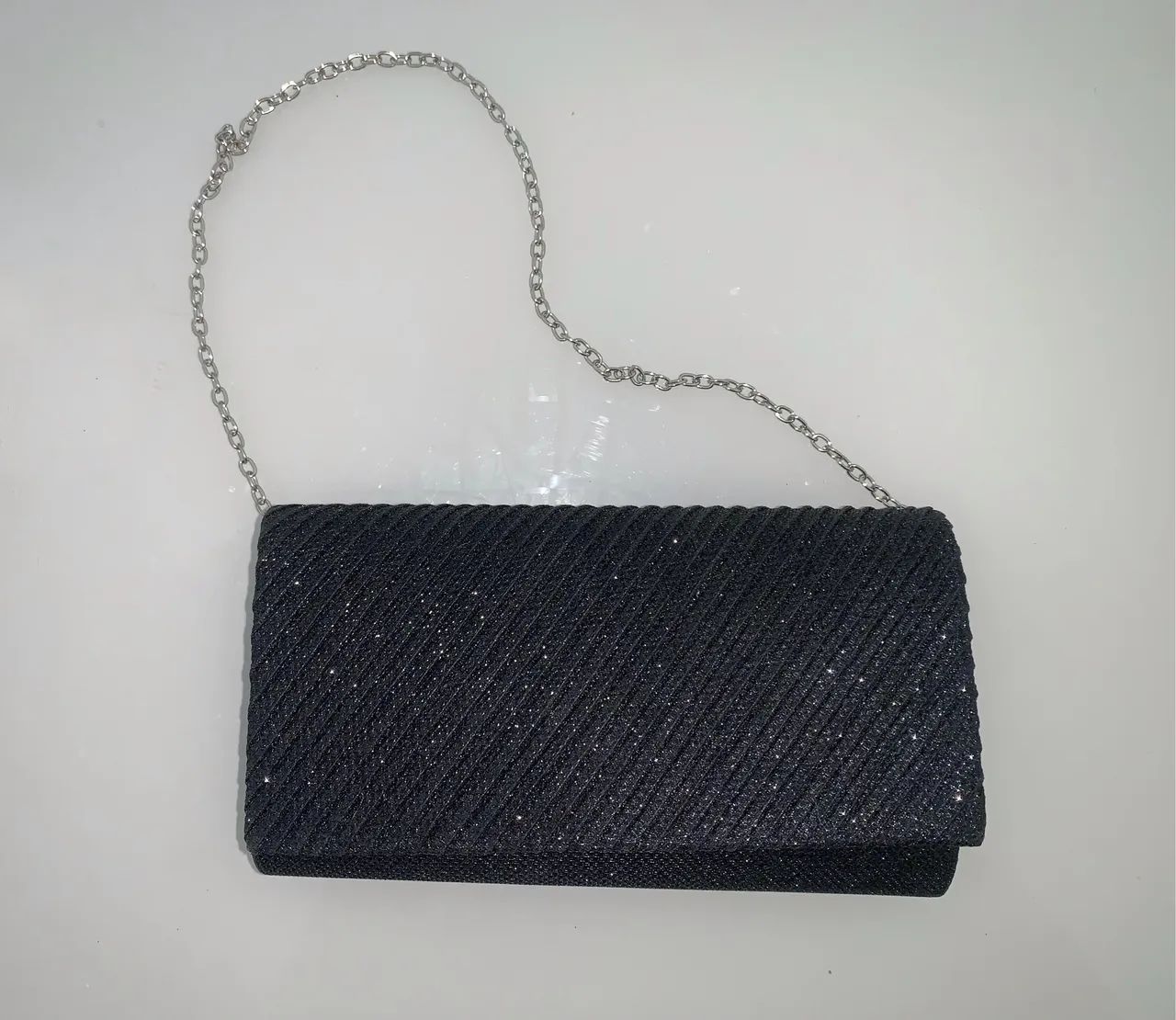 Bolsa elegante festa com alça regulável e removível !