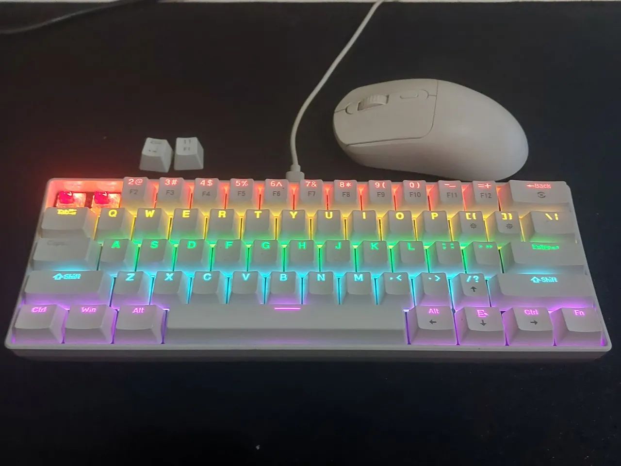 TECLADO MECANICO 60% E MOUSE 
