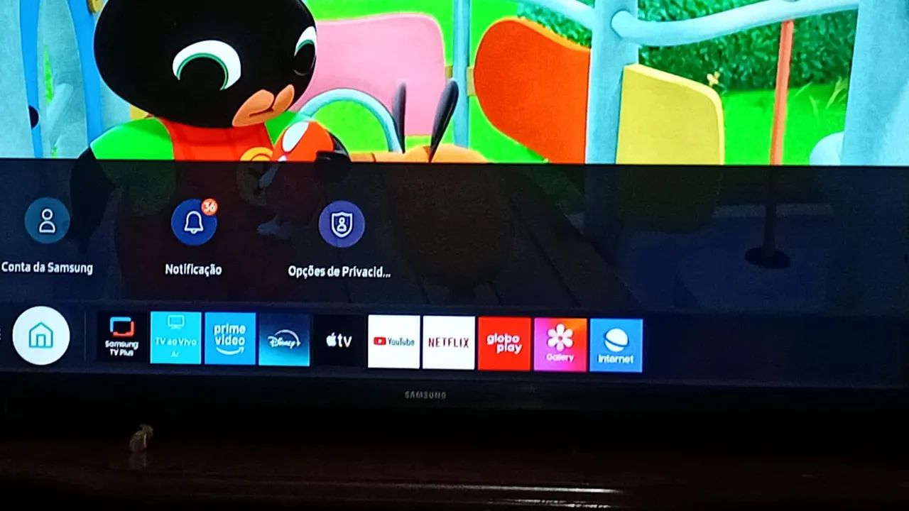 Smart TV Samsung Tizen de 32 polegadas com plástico na moldura. Perfeita. - Foto 4