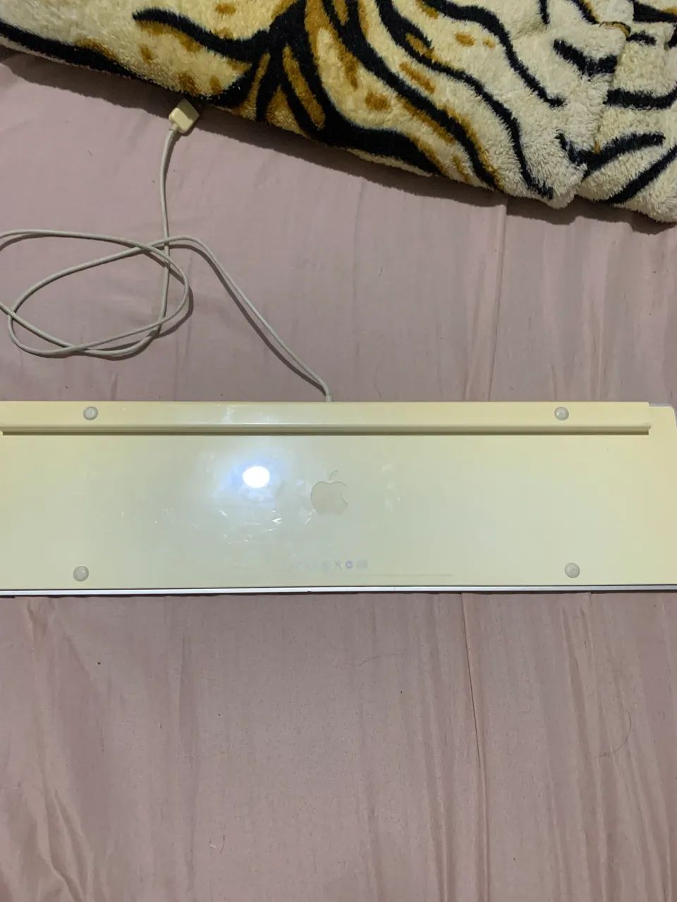 teclado com fio apple A1243 com defeito sucata   - Foto 2