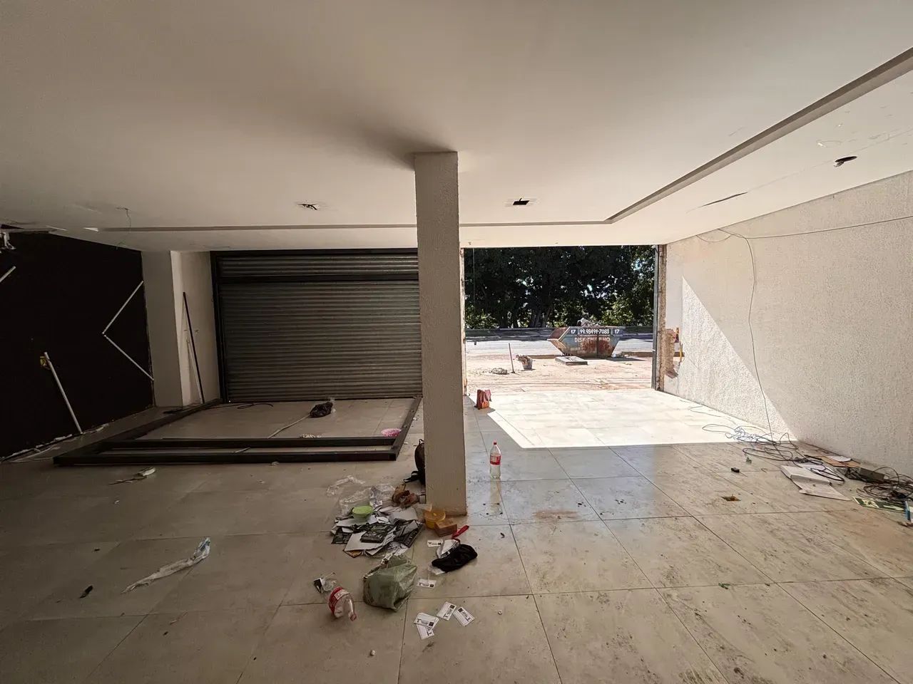 GALPÃO MEDINDO APROXIMADAMENTE 500M² COM RECEPÇÃO, ESCRITORIO E 2 BANHEIROS - Foto 2
