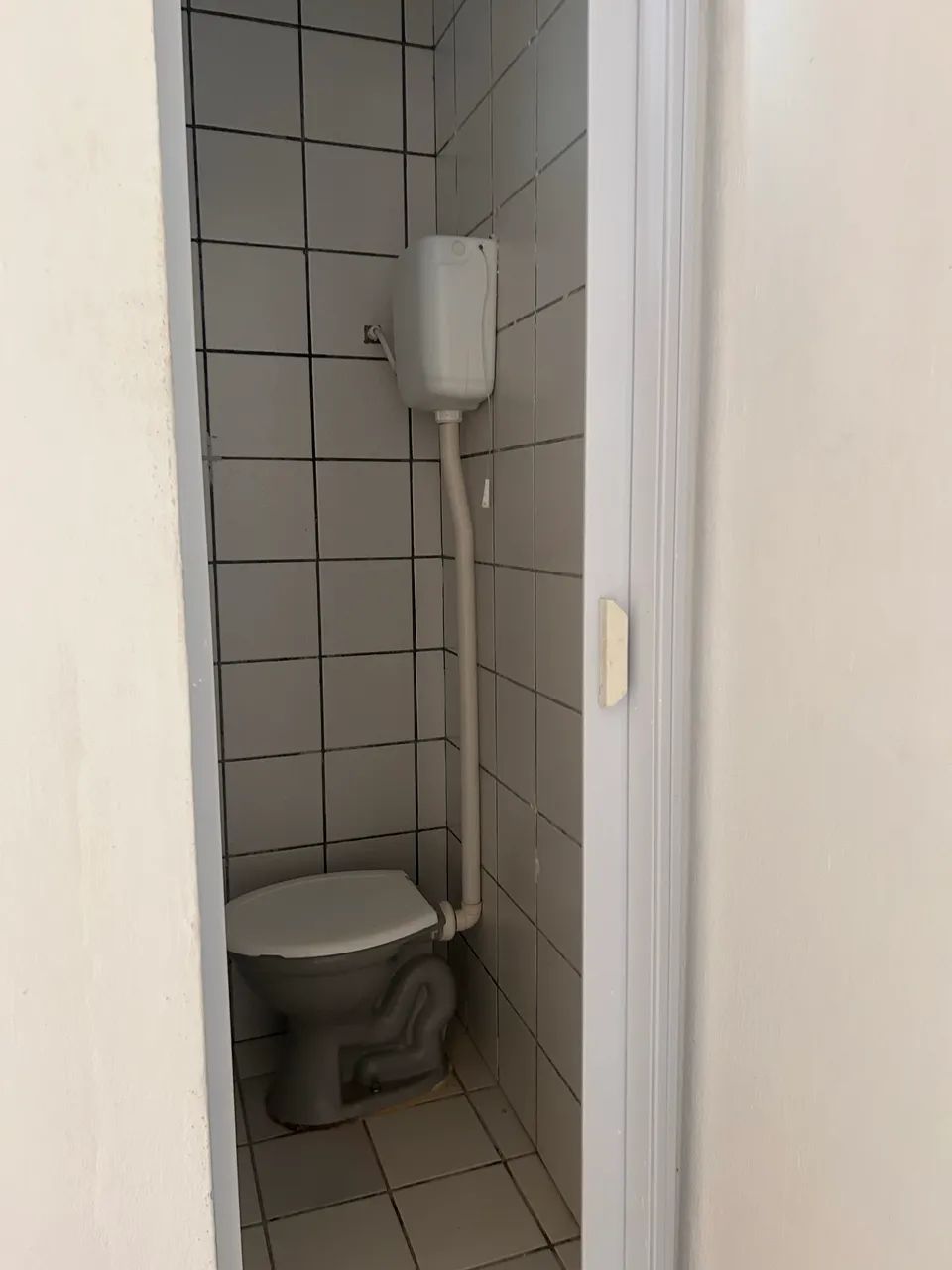 Alugo apartamento tipo kitnet perto da lagoa do Araçá. - Foto 4