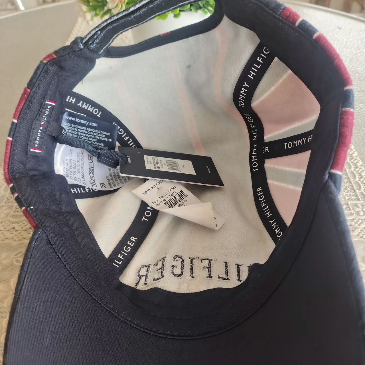 Boné marca Tommy Hilfiger, novo, original, importado, tamanho